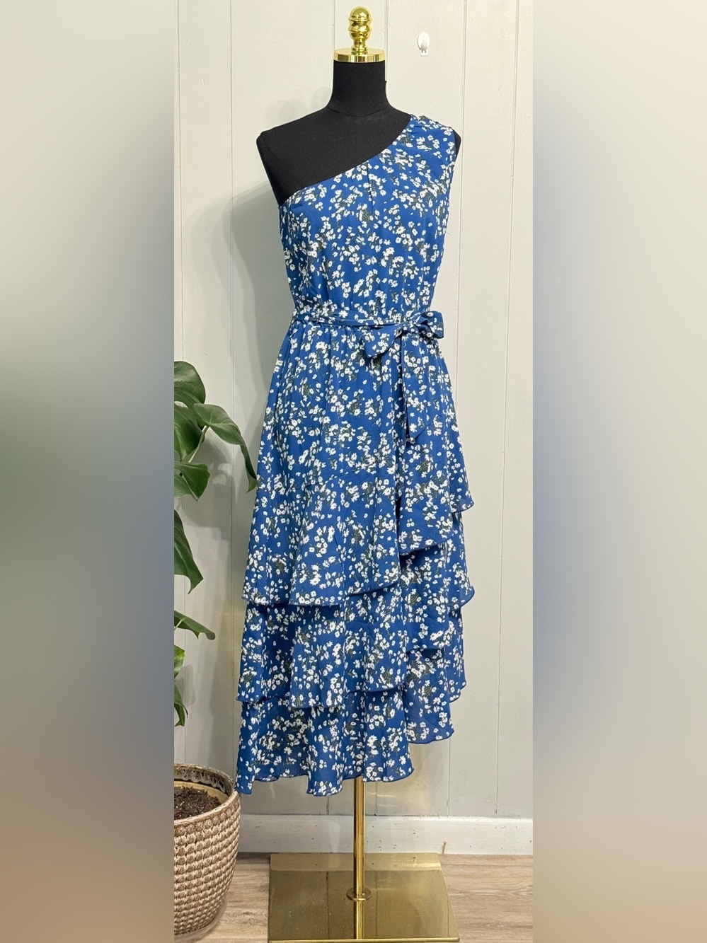 Sleeveless One-Shoulder Blue Floral Ruffle Midi Dress